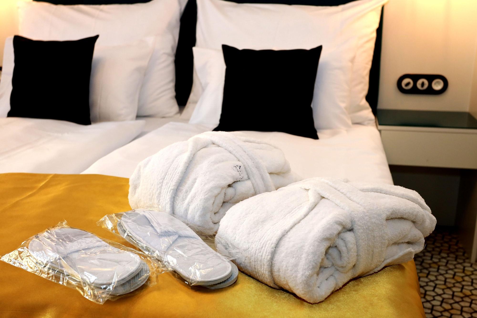 Art Deco Wolker By Astoria Hotel & Medical Spa Karlovy Vary Extérieur photo